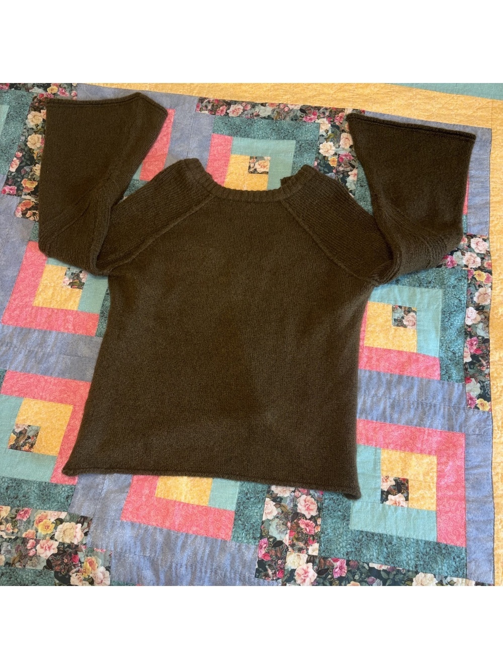 Free People Wool Blend V-Neck Flare Sleeve Woman’s Small Sweater Cozy Casual - Picture 5 of 9